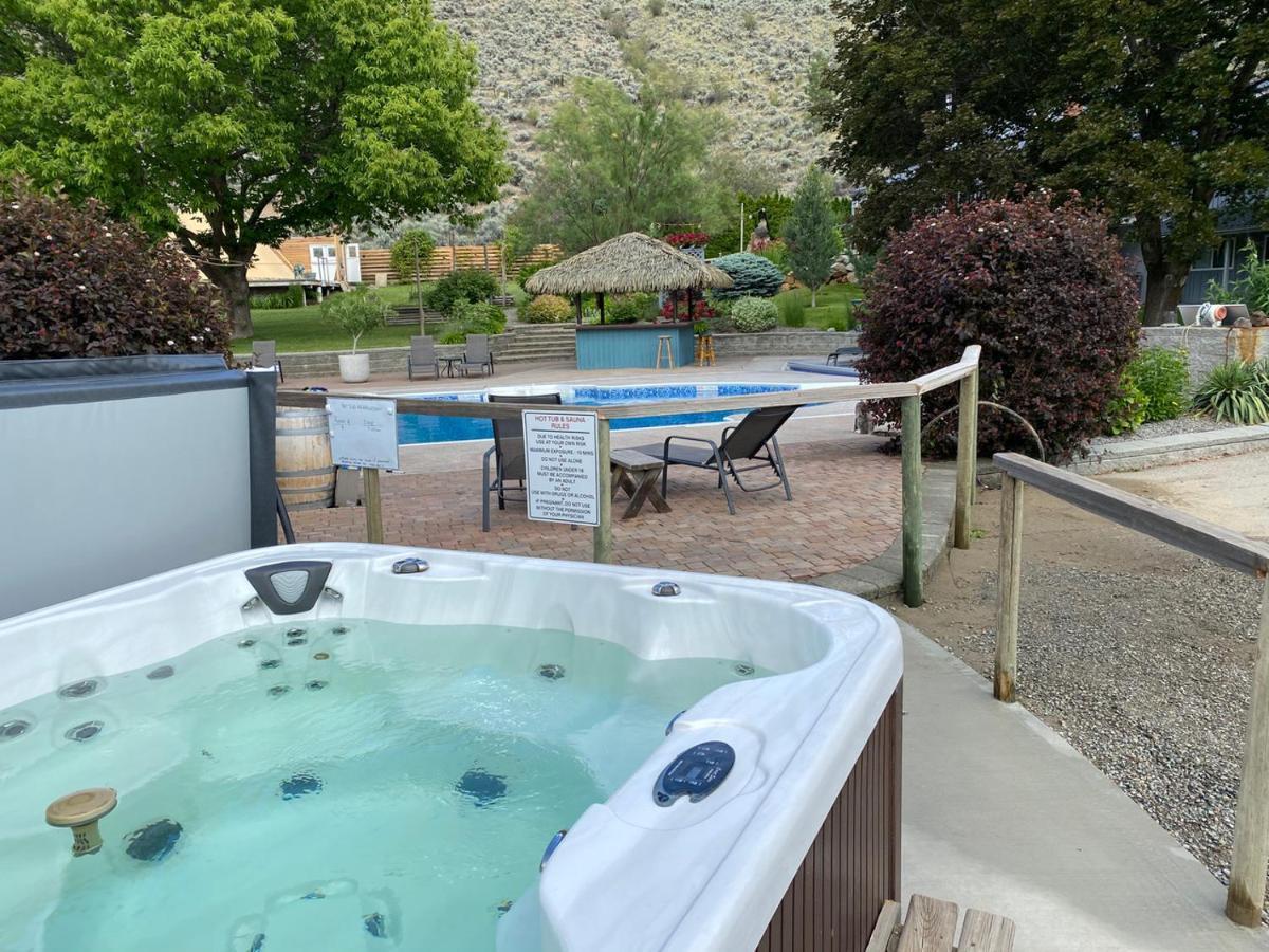 Similkameen Wild Resort & Winery Retreat Osoyoos Exterior foto